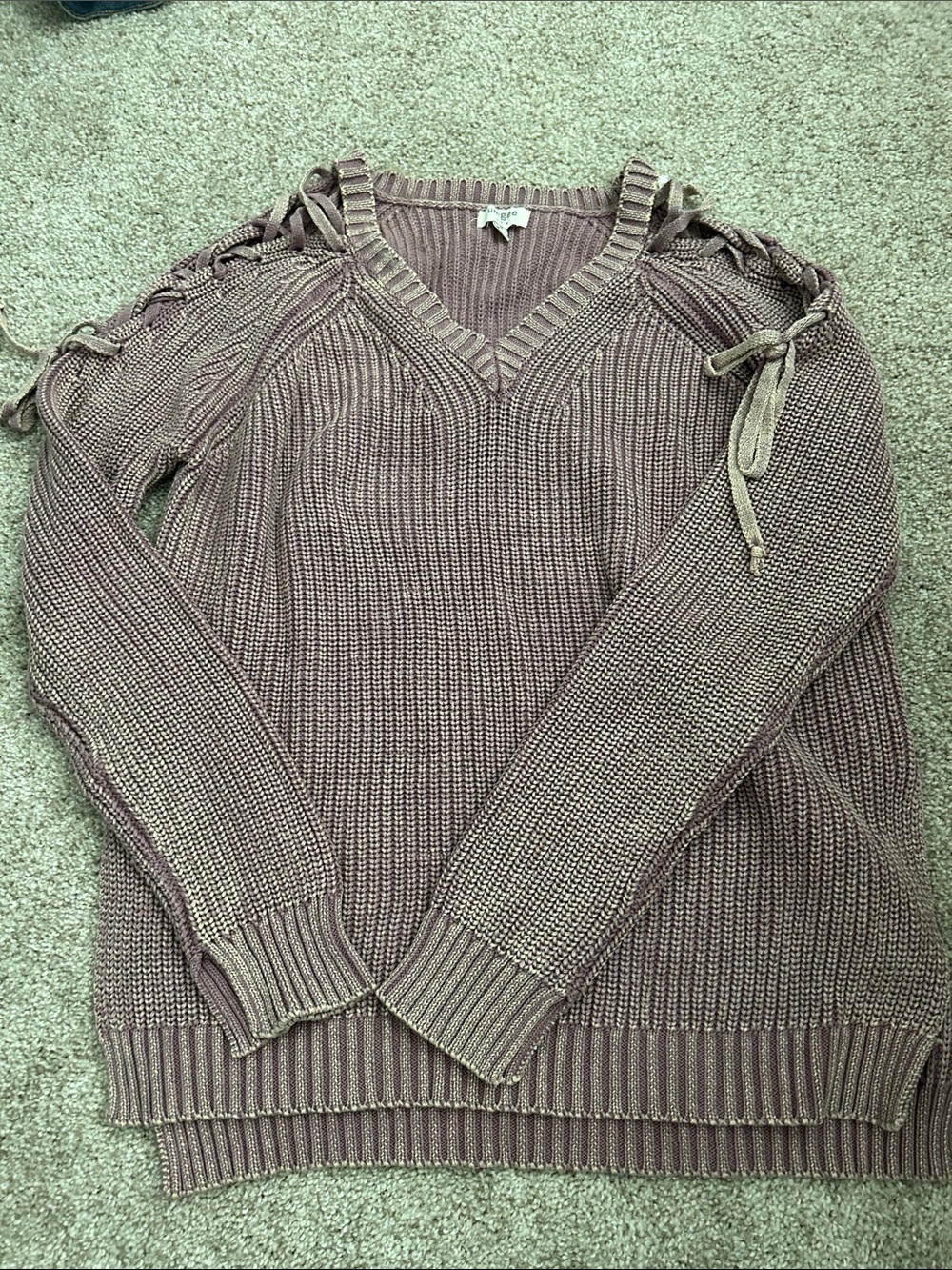 V-Neck Lace-Up Shoulder Sweater - Dusty Mauve